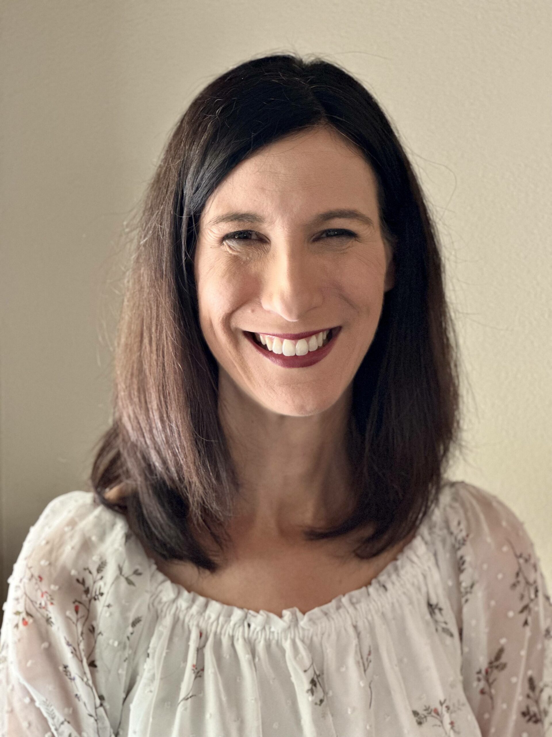 Portrait of Leesa Avila, a parent at Gateway Christian School